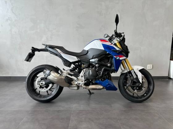 BMW F 900 R SPORT PLUS BMW F 900 R SPORT PLUS